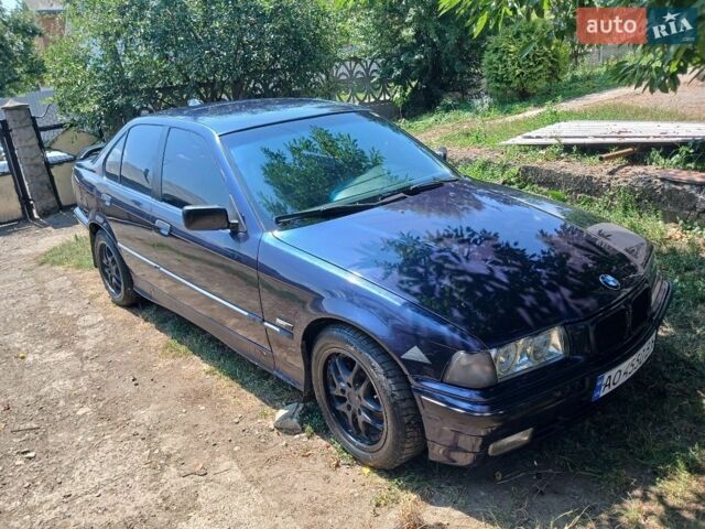 Синий БМВ 3 Серия, объемом двигателя 1.8 л и пробегом 360 тыс. км за 2250 $, фото 1 на Automoto.ua