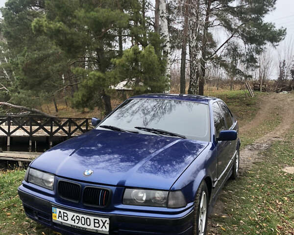 Синій БМВ 3 Серія, об'ємом двигуна 1.6 л та пробігом 326 тис. км за 2600 $, фото 1 на Automoto.ua