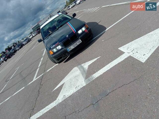 Синий БМВ 3 Серия, объемом двигателя 1.78 л и пробегом 290 тыс. км за 2300 $, фото 1 на Automoto.ua