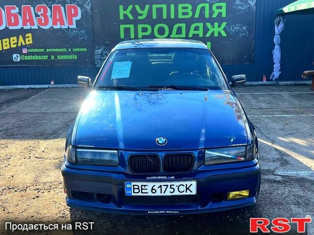 Синий БМВ 3 Серия, объемом двигателя 1.8 л и пробегом 211 тыс. км за 2400 $, фото 1 на Automoto.ua