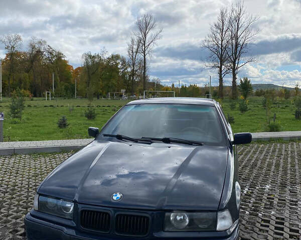 Синій БМВ 3 Серія, об'ємом двигуна 1.6 л та пробігом 374 тис. км за 2300 $, фото 1 на Automoto.ua