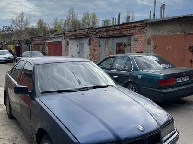 Синий БМВ 3 Серия, объемом двигателя 1.6 л и пробегом 425 тыс. км за 1550 $, фото 1 на Automoto.ua
