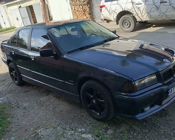 Синій БМВ 3 Серія, об'ємом двигуна 1.8 л та пробігом 340 тис. км за 3500 $, фото 1 на Automoto.ua