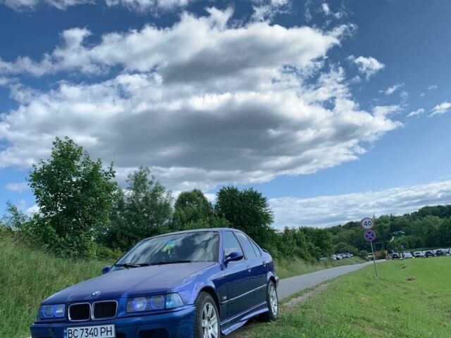 Синій БМВ 3 Серія, об'ємом двигуна 1.8 л та пробігом 1000 тис. км за 1700 $, фото 1 на Automoto.ua