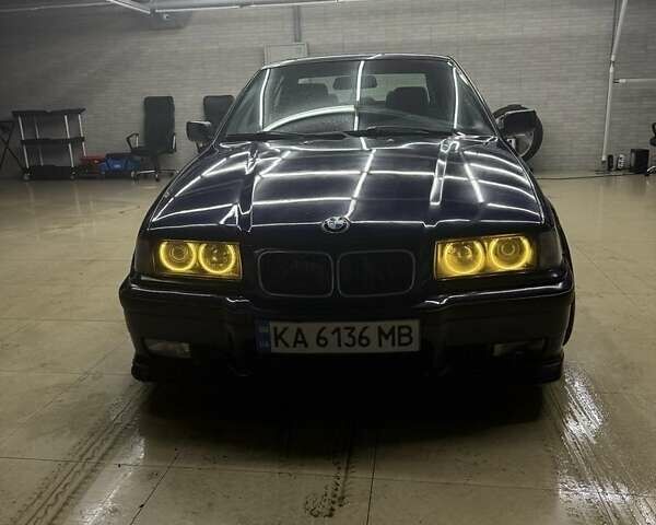 Синий БМВ 3 Серия, объемом двигателя 2.5 л и пробегом 400 тыс. км за 4500 $, фото 1 на Automoto.ua