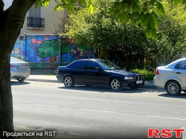 Синий БМВ 3 Серия, объемом двигателя 1.6 л и пробегом 0 тыс. км за 3200 $, фото 1 на Automoto.ua