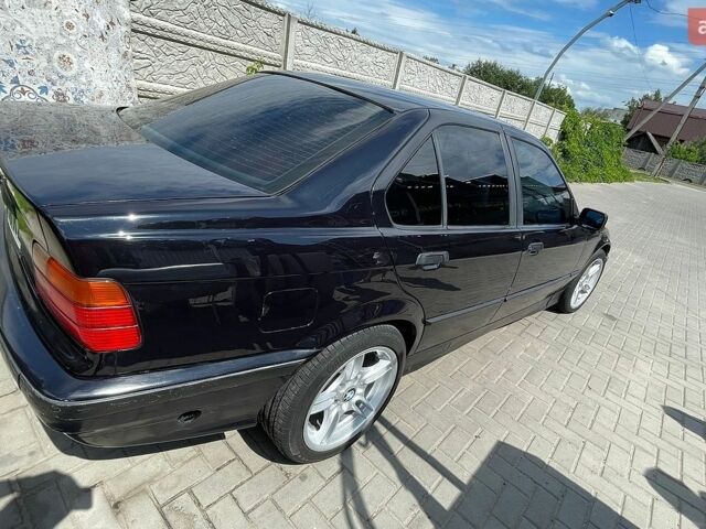 Синій БМВ 3 Серія, об'ємом двигуна 1.8 л та пробігом 280 тис. км за 2457 $, фото 1 на Automoto.ua