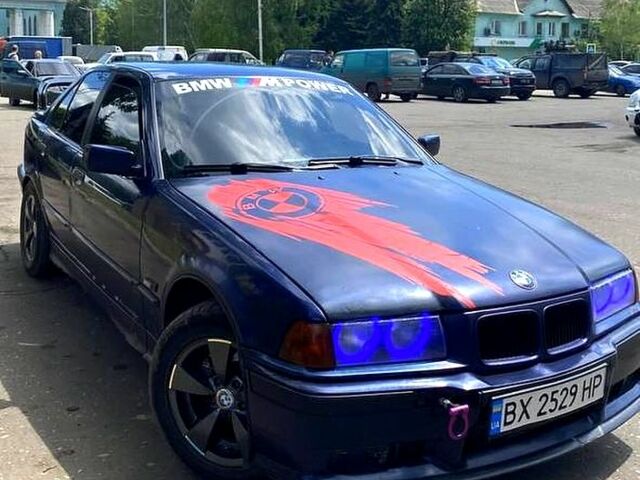 Синий БМВ 3 Серия, объемом двигателя 1.6 л и пробегом 300 тыс. км за 1710 $, фото 1 на Automoto.ua