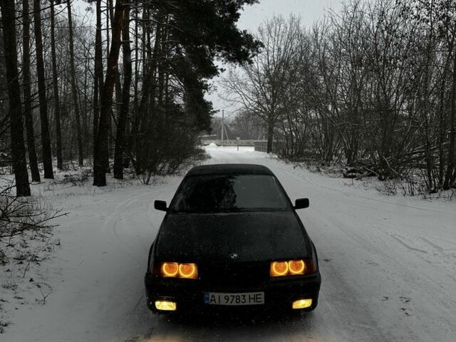 Синий БМВ 3 Серия, объемом двигателя 1.6 л и пробегом 3 тыс. км за 2200 $, фото 1 на Automoto.ua