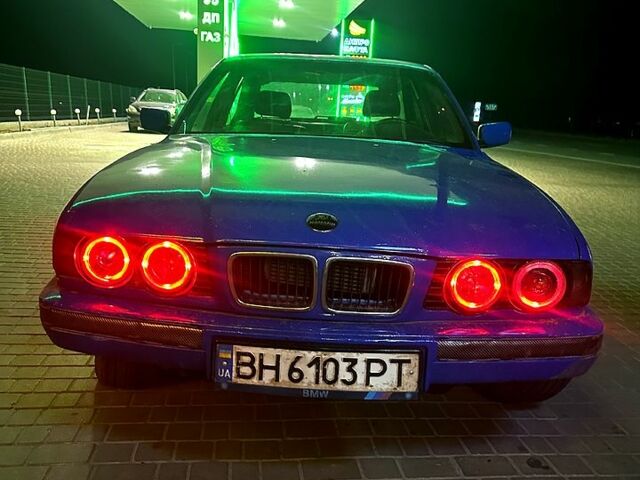 Синій БМВ 3 Серія, об'ємом двигуна 2.5 л та пробігом 95 тис. км за 1470 $, фото 1 на Automoto.ua