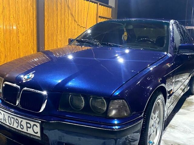 Синий БМВ 3 Серия, объемом двигателя 1.8 л и пробегом 0 тыс. км за 2800 $, фото 1 на Automoto.ua