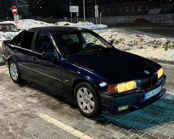 Синій БМВ 3 Серія, об'ємом двигуна 1.8 л та пробігом 362 тис. км за 3400 $, фото 1 на Automoto.ua