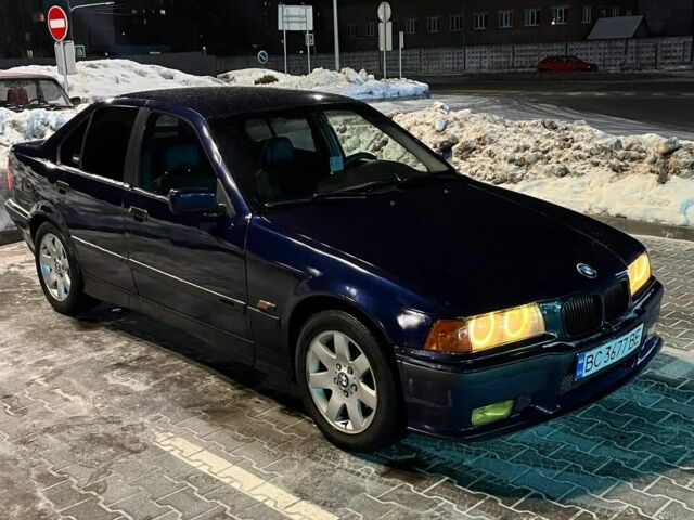 Синий БМВ 3 Серия, объемом двигателя 1.8 л и пробегом 362 тыс. км за 3400 $, фото 1 на Automoto.ua