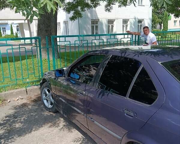 Синий БМВ 3 Серия, объемом двигателя 1.99 л и пробегом 350 тыс. км за 2300 $, фото 1 на Automoto.ua