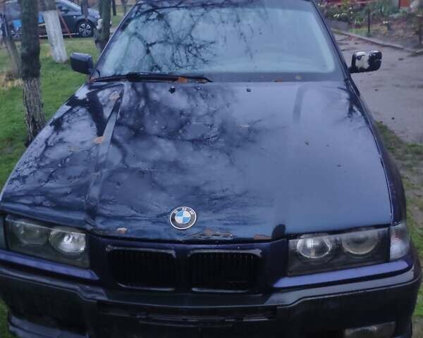 Синій БМВ 3 Серія, об'ємом двигуна 2 л та пробігом 380 тис. км за 2100 $, фото 1 на Automoto.ua