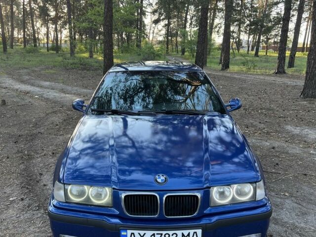 Синий БМВ 3 Серия, объемом двигателя 2 л и пробегом 350 тыс. км за 3100 $, фото 1 на Automoto.ua