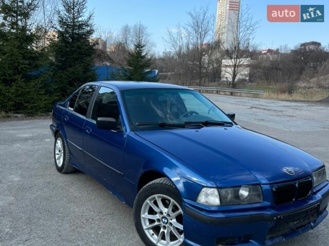 Синий БМВ 3 Серия, объемом двигателя 2 л и пробегом 480 тыс. км за 3950 $, фото 1 на Automoto.ua