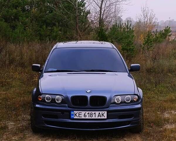 Синий БМВ 3 Серия, объемом двигателя 1.9 л и пробегом 300 тыс. км за 4300 $, фото 1 на Automoto.ua