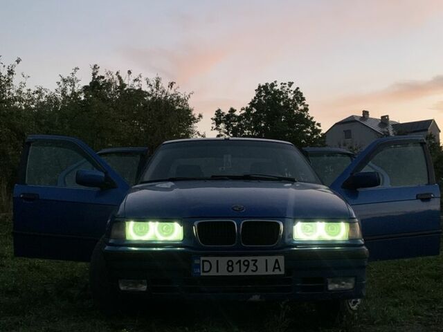 Синий БМВ 3 Серия, объемом двигателя 1.6 л и пробегом 300 тыс. км за 2500 $, фото 1 на Automoto.ua