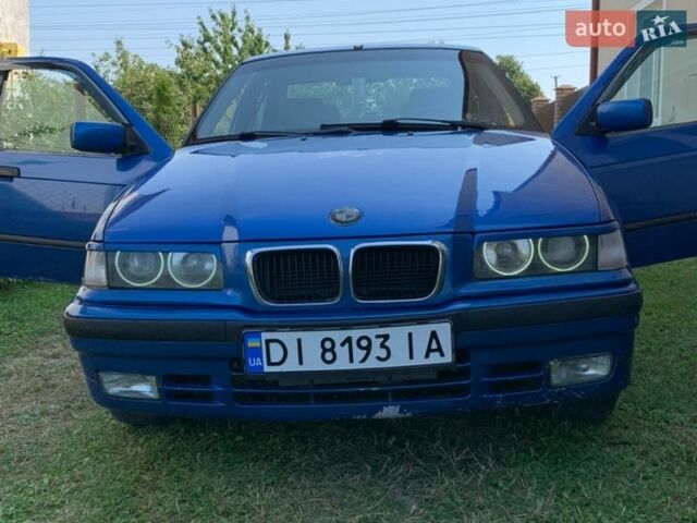 Синій БМВ 3 Серія, об'ємом двигуна 1.6 л та пробігом 300 тис. км за 2500 $, фото 1 на Automoto.ua