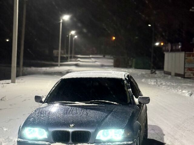 Синій БМВ 3 Серія, об'ємом двигуна 1.9 л та пробігом 430 тис. км за 4100 $, фото 1 на Automoto.ua