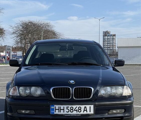 Синий БМВ 3 Серия, объемом двигателя 1.9 л и пробегом 165 тыс. км за 4500 $, фото 1 на Automoto.ua