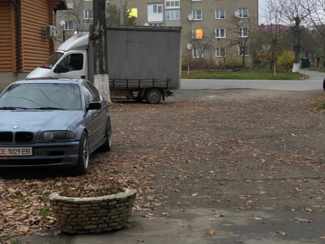 Синий БМВ 3 Серия, объемом двигателя 2.8 л и пробегом 300 тыс. км за 2300 $, фото 1 на Automoto.ua