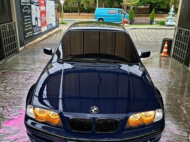 Синий БМВ 3 Серия, объемом двигателя 1.9 л и пробегом 345 тыс. км за 4999 $, фото 1 на Automoto.ua