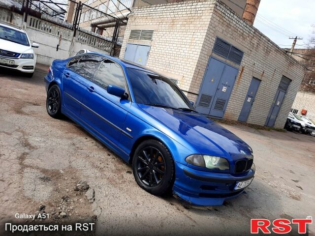 Синий БМВ 3 Серия, объемом двигателя 2.2 л и пробегом 306 тыс. км за 2650 $, фото 1 на Automoto.ua