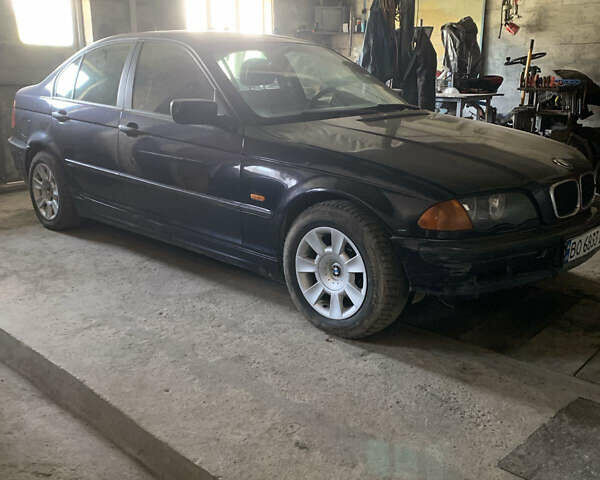 Синий БМВ 3 Серия, объемом двигателя 2 л и пробегом 400 тыс. км за 2600 $, фото 1 на Automoto.ua