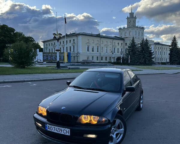 Синий БМВ 3 Серия, объемом двигателя 2 л и пробегом 300 тыс. км за 4700 $, фото 1 на Automoto.ua