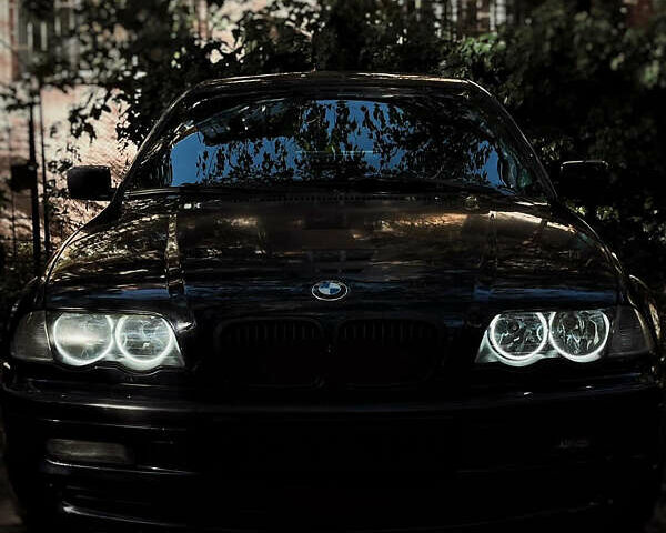 Синий БМВ 3 Серия, объемом двигателя 2.2 л и пробегом 320 тыс. км за 5000 $, фото 1 на Automoto.ua