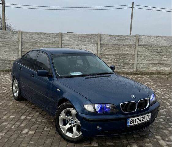 Синий БМВ 3 Серия, объемом двигателя 1.8 л и пробегом 350 тыс. км за 3850 $, фото 1 на Automoto.ua