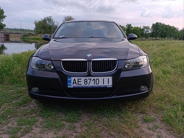 Синій БМВ 3 Серія, об'ємом двигуна 2 л та пробігом 300 тис. км за 6500 $, фото 1 на Automoto.ua
