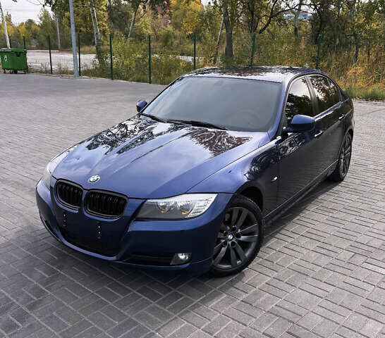 БМВ 3 Серия 2010 в Днепре (Днепропетровске) на Automoto.ua Синий БМВ 3 Серия, объемом двигателя 2 л и пробегом 275 тыс. км за 7700 $, фото 1 на Automoto.ua