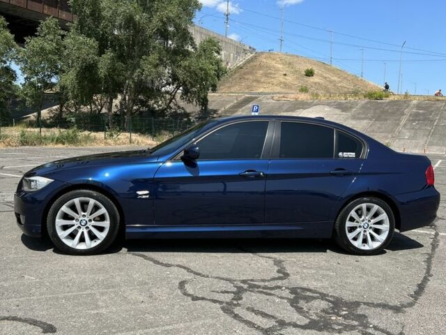 Синий БМВ 3 Серия, объемом двигателя 3 л и пробегом 185 тыс. км за 11500 $, фото 1 на Automoto.ua