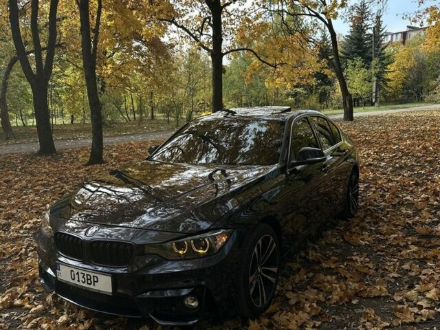 Синій БМВ 3 Серія, об'ємом двигуна 2 л та пробігом 227 тис. км за 13055 $, фото 1 на Automoto.ua