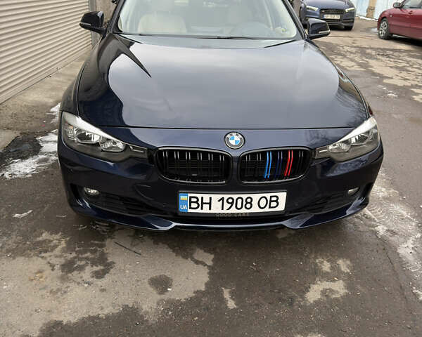 Синій БМВ 3 Серія, об'ємом двигуна 2 л та пробігом 182 тис. км за 13500 $, фото 1 на Automoto.ua