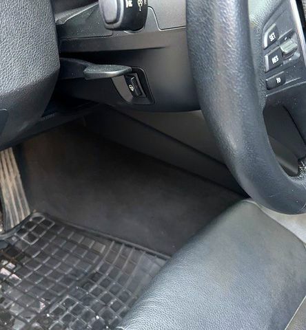 Синий БМВ 3 Серия, объемом двигателя 3 л и пробегом 166 тыс. км за 14500 $, фото 1 на Automoto.ua