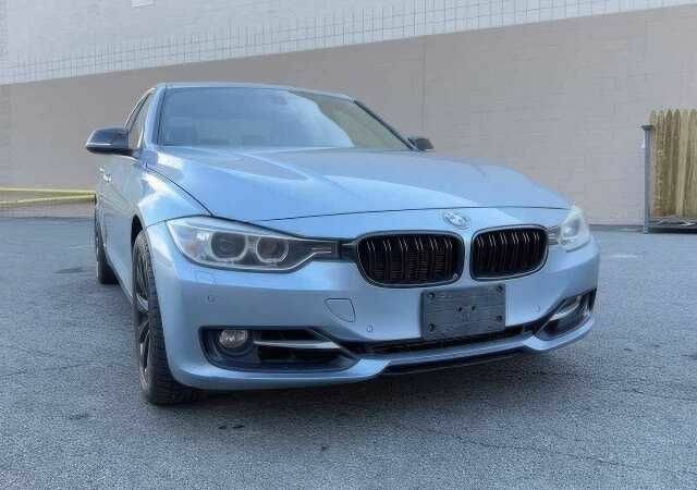 Синий БМВ 3 Серия, объемом двигателя 3 л и пробегом 122 тыс. км за 2500 $, фото 1 на Automoto.ua