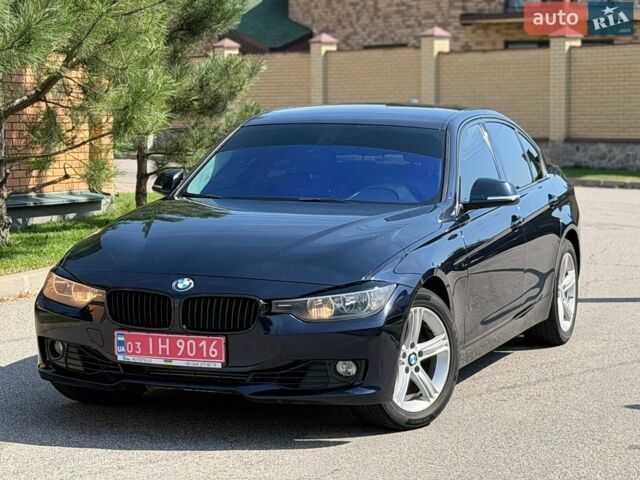 Синій БМВ 3 Серія, об'ємом двигуна 2 л та пробігом 255 тис. км за 9400 $, фото 1 на Automoto.ua