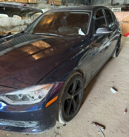 Синий БМВ 3 Серия, объемом двигателя 2 л и пробегом 128 тыс. км за 12500 $, фото 1 на Automoto.ua