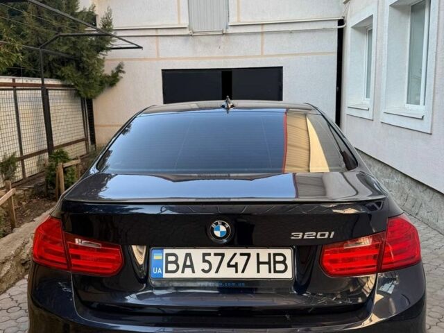 Синий БМВ 3 Серия, объемом двигателя 2 л и пробегом 187 тыс. км за 13000 $, фото 1 на Automoto.ua