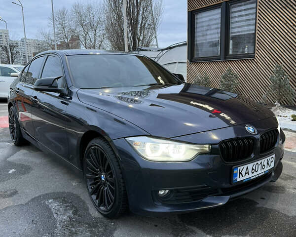 Синій БМВ 3 Серія, об'ємом двигуна 2 л та пробігом 195 тис. км за 15499 $, фото 1 на Automoto.ua