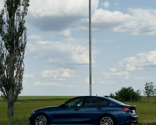 Синий БМВ 3 Серия, объемом двигателя 2 л и пробегом 13 тыс. км за 40000 $, фото 1 на Automoto.ua