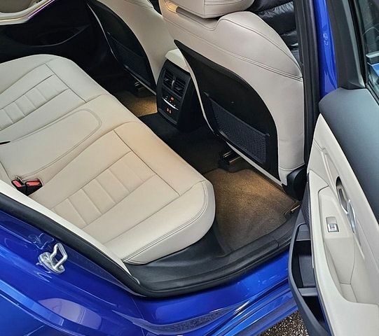 Синий БМВ 3 Серия, объемом двигателя 2 л и пробегом 2 тыс. км за 49000 $, фото 1 на Automoto.ua