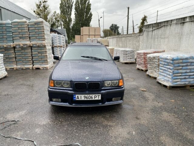 Синій БМВ 3 Серія, об'ємом двигуна 2.8 л та пробігом 430 тис. км за 3700 $, фото 1 на Automoto.ua