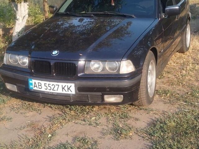 Синий БМВ 3 Серия, объемом двигателя 2 л и пробегом 627 тыс. км за 1700 $, фото 1 на Automoto.ua