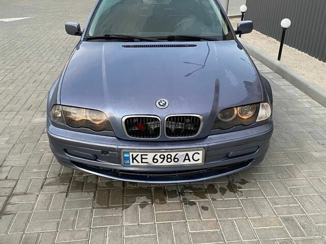 Синий БМВ 3 Серия, объемом двигателя 2 л и пробегом 300 тыс. км за 3292 $, фото 1 на Automoto.ua