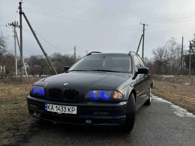 Синий БМВ 3 Серия, объемом двигателя 2 л и пробегом 300 тыс. км за 3400 $, фото 1 на Automoto.ua